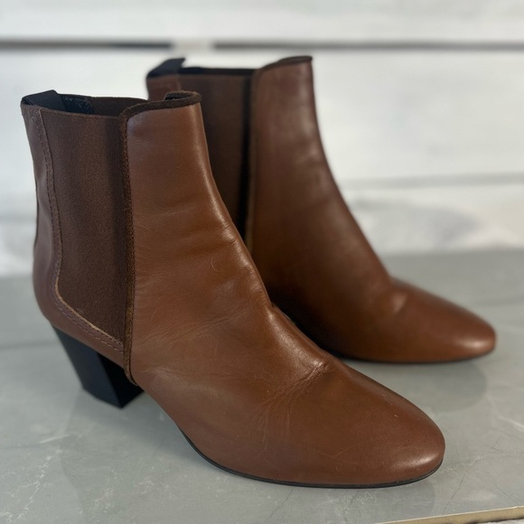 Aquatalia brown boots size 7​ - Picture 1 of 7